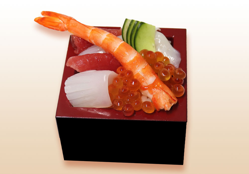 枡入り本マグロチラシ寿司