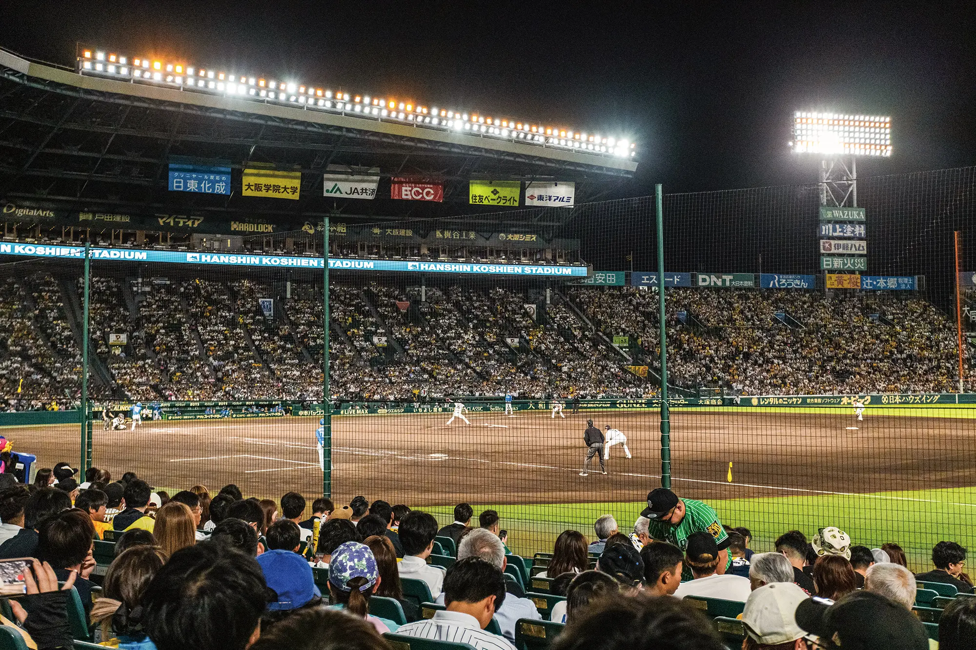 SMBCシート(1塁)からの風景写真
